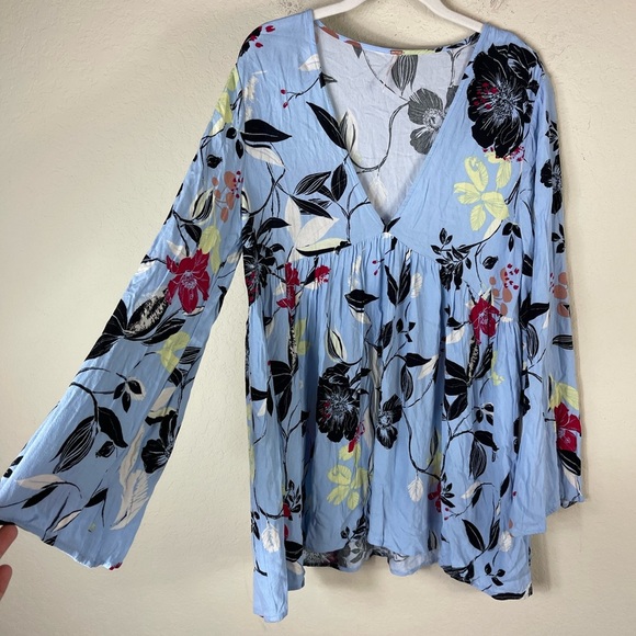 Free People Bella Printed Floral Tunic Top Size Large - Picture 3 of 4